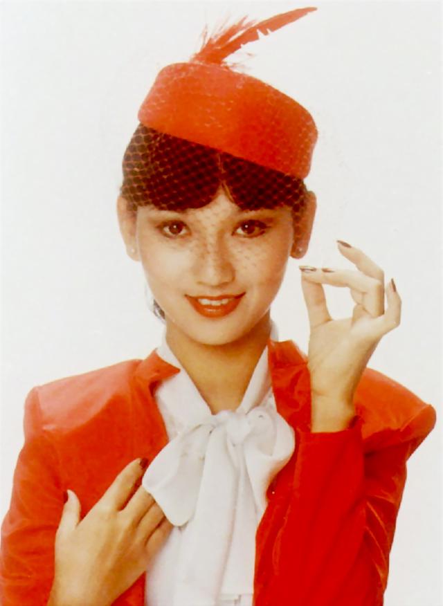 红极一时赵雅芝:带着两个儿子再婚,将丈夫当男朋友让我一生幸福