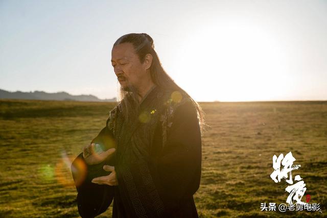 《将夜》中卫光明最重要的任务,是拉着颜瑟这个BUG一起赴死