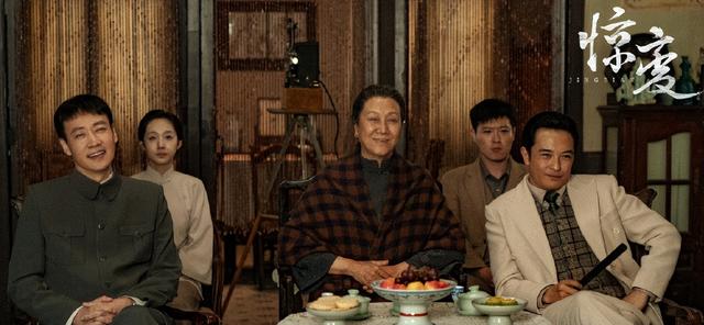 谍战剧《惊变》来袭!阵容雄厚,导演郑晓龙坐镇,爆款预定