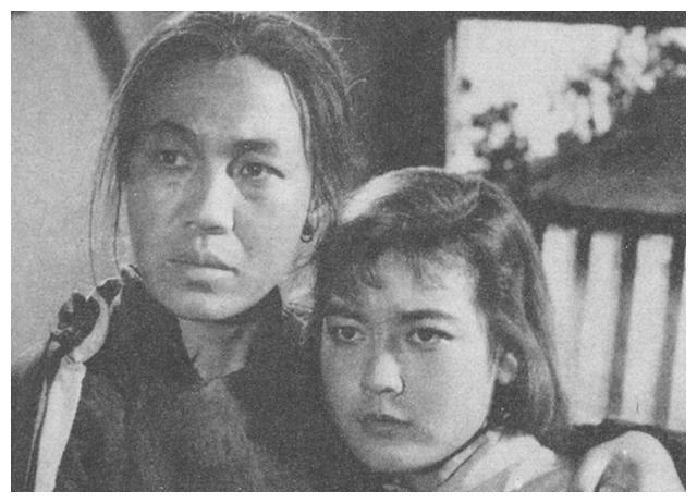 杨雅琴:八一厂花旦,《苦菜花》美丽娟子,葬礼上两任丈夫都不来