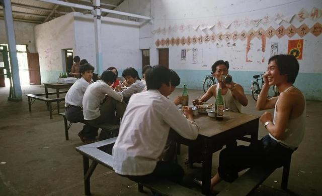 85年我娶了邻村没人要的哑巴,被全村笑话,没想到全家却因她改命