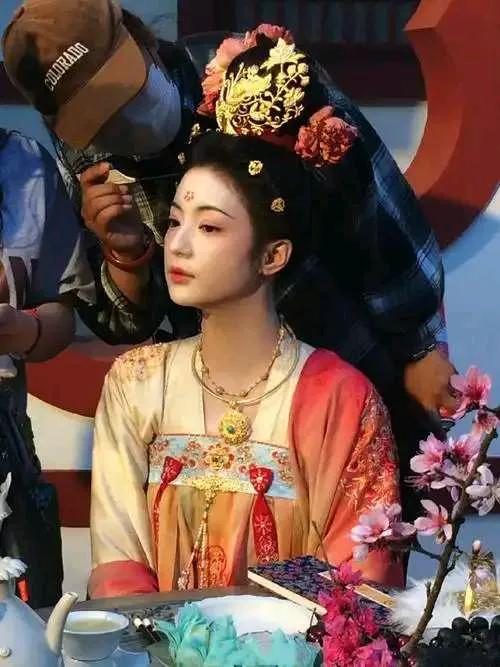 张雅钦终于火了,为何她饰演的丰腴美县主,这么招人喜欢?