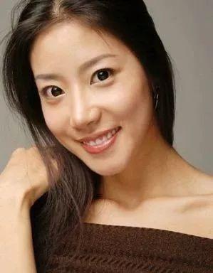 揭秘韩国演艺圈悲惨事件!8名女星因潜规则自杀,现又多了崔雪莉