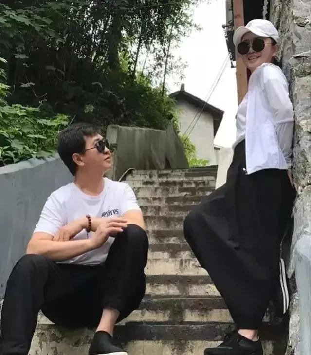 情歌唱将任静,女歌手榜样!凭实力与韦唯抛弃的付笛声住上亿豪宅