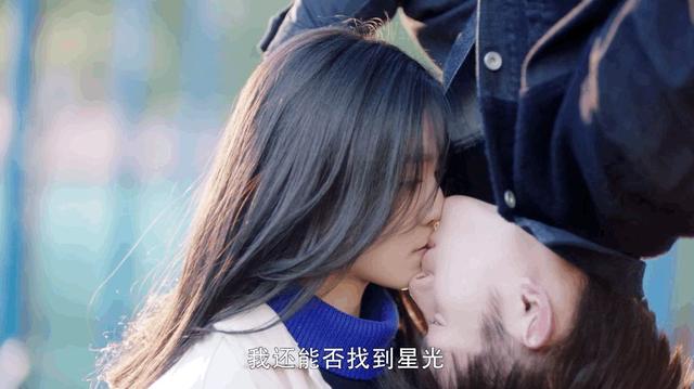 车祸后躺在地上吻,拔掉氧气管还要吻,国产剧花式吻戏智商在哪?