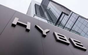 hybe(防弹少年团所属公司HYBE成SM娱乐最大股东)