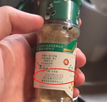笑痛肚皮！80岁上海外婆走红！和外孙录视频，三分嘲讽七分不屑…网友：太可爱了！