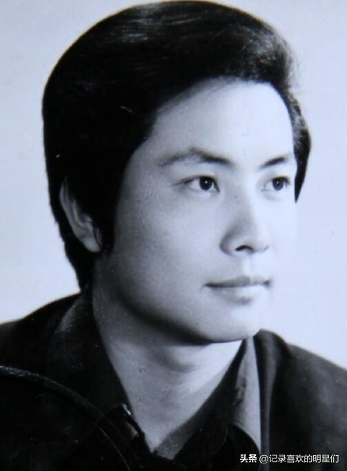 原来西游记中有三个唐僧是三个不同男演员来饰演的，演技精湛！