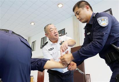 上得了讲台 下得了靶场