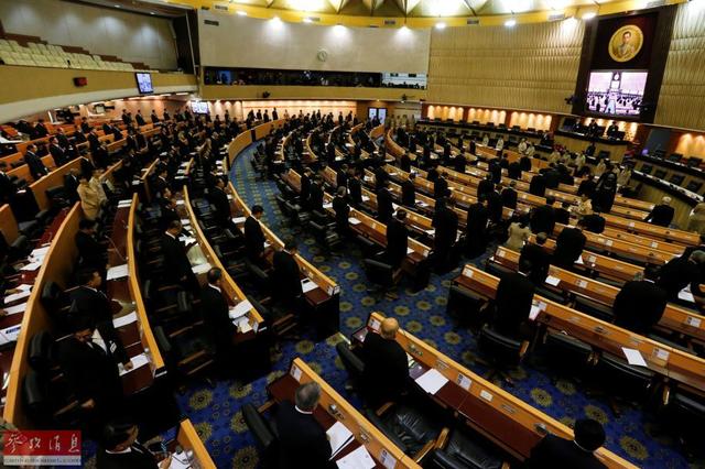 泰国立法议会:哇集拉隆功继位为新国王