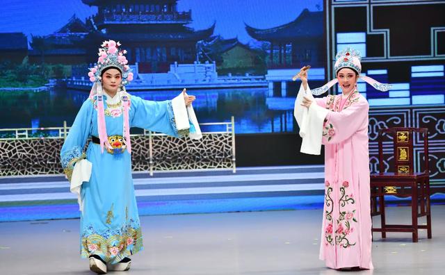 共赏中秋“越”!越剧《孟丽君》华美上演