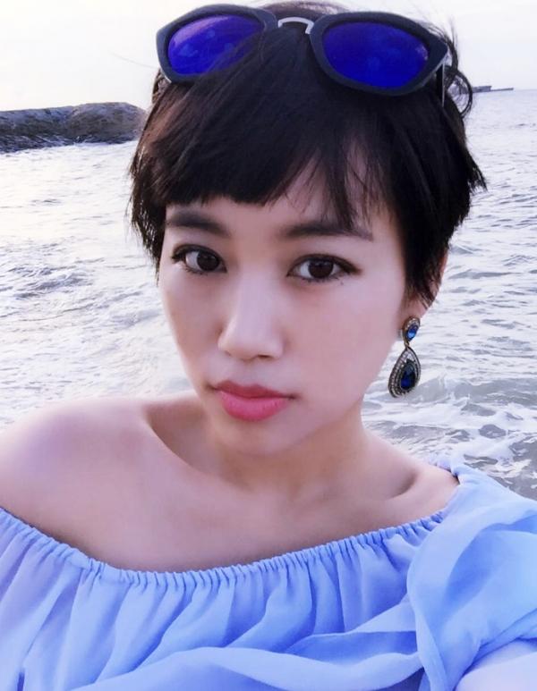 中国女星高雅轩长发变短发 清爽帅气逼人
