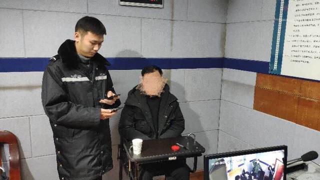 警方通报“海底捞不雅视频”:男子破解wifi投屏,已刑拘