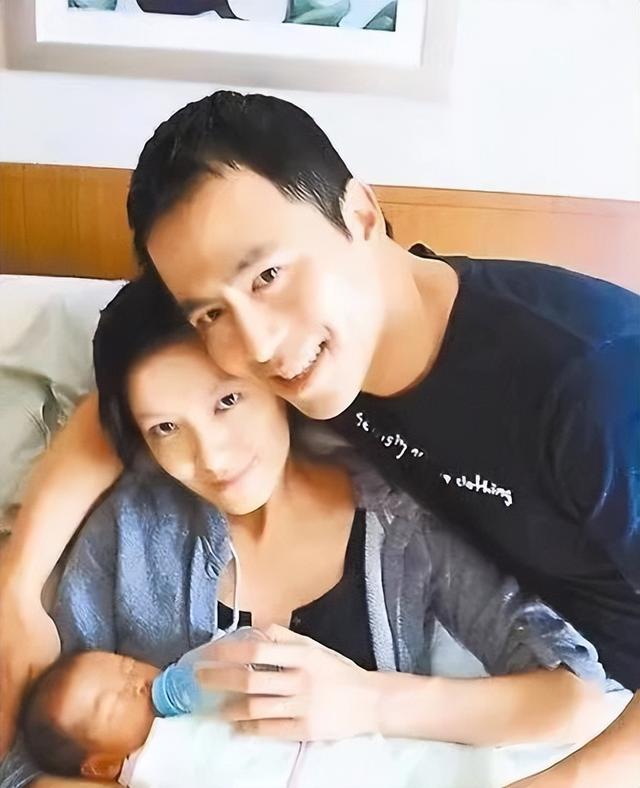 曾拍摄多部“三级片”，她比柳岩还性感，如今42岁依然美的像少女