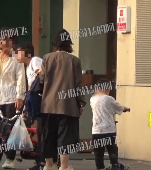 王雷妻子李小萌现身,36岁孕期身材显臃肿,曾曝二胎想要女儿