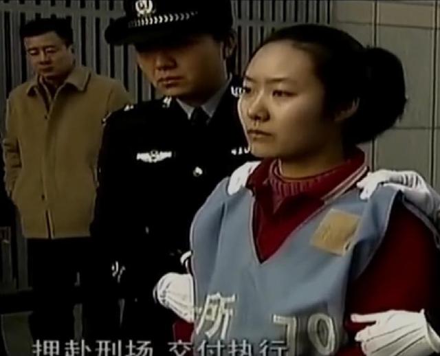 22岁护士被上司长期侵犯,高二男友为她讨回公道,却被判死刑?
