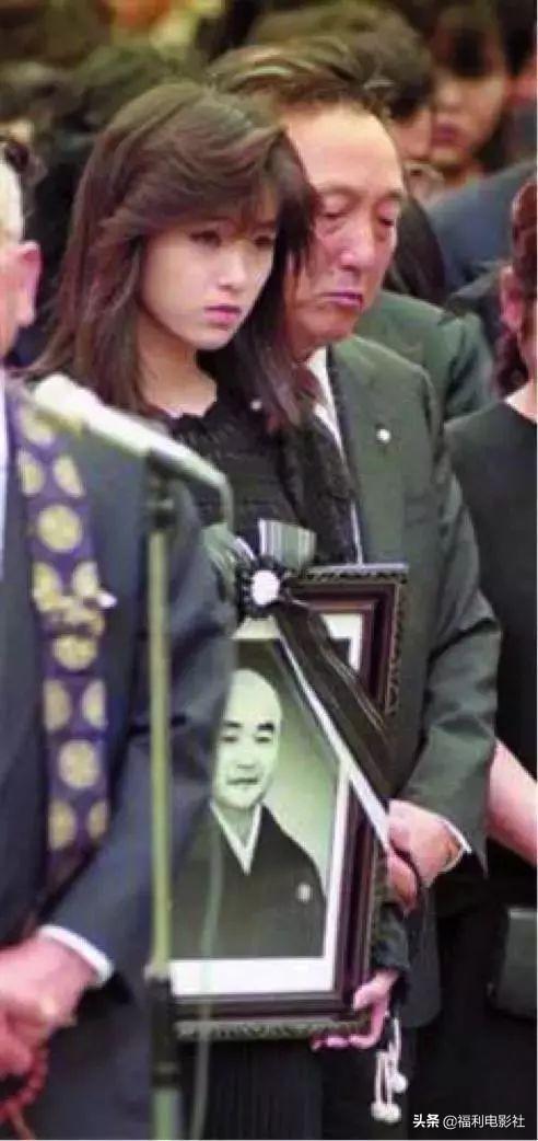 被毒瘾和渣男毁掉的酒井法子:一入毒圈深似海,人生再无回头路