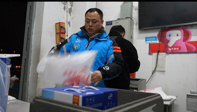哪有什么岁月静好,只是有人替你负重前行!他们让这句话具象了