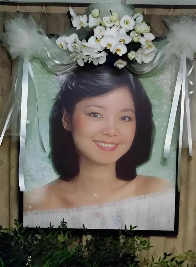一代歌后邓丽君在泰国香消玉殒,其去世之谜为何疑点重重?