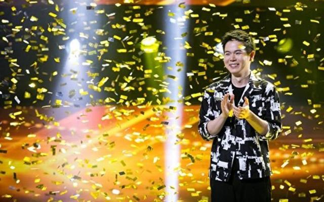 《亚洲达人秀》总决赛 台湾魔术师简纶廷夺冠