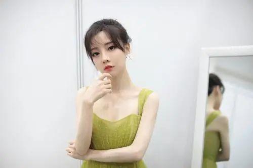 今夜邀请函请查收!冯提莫灵动开嗓《大鱼》惊艳全场,“至尊宝”登场表白谢娜