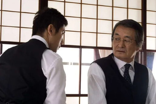 时隔12年,重看《入殓师》4K修复版,奥斯卡奖拿得实至名归