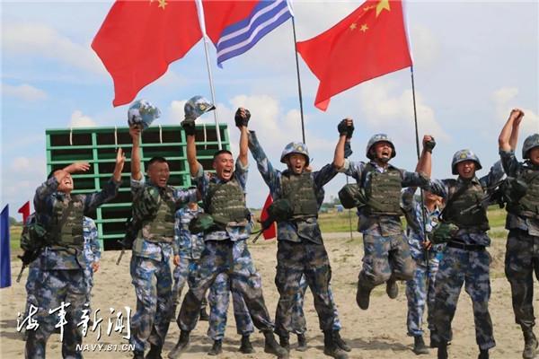 大海就是练兵场,也是我海军陆战队的战场