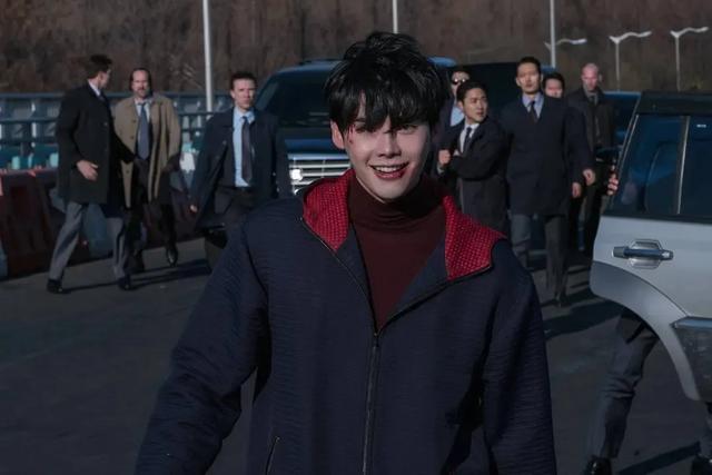 「韩影推荐」韩国犯罪动作电影《VIP》由张东健、李钟硕担任主演