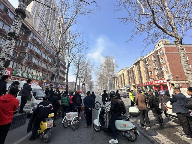 燕郊一建筑发生爆炸,镇政府回应:爆炸位置在城中村,已在救援中