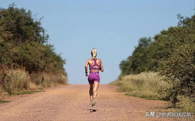 女跑者被误解,跑步放屁太尴尬