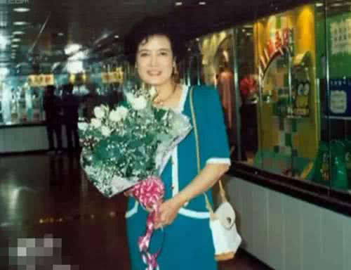 杨雅琴:八一厂花旦,《苦菜花》美丽娟子,葬礼上两任丈夫都不来