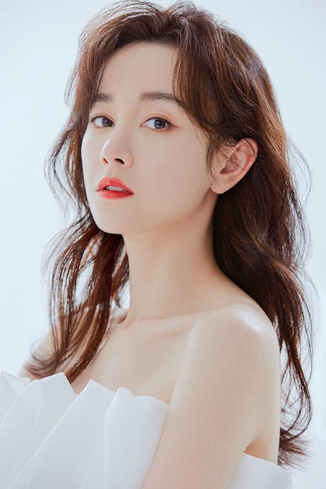 曾经也是美丽明艳,却因整容毁掉一切,这6位女星全是反面案例!