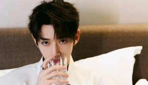 邓为视频(邓为恋爱甜蜜秀新体验，恋爱中的真实与有趣，不一样的甜蜜与分享)