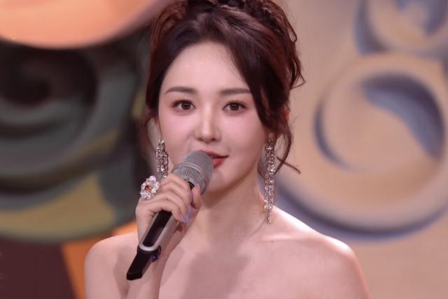 湖南台主持阵容调整:何炅C位,四小花洗牌,刘烨咖位飞升被重用