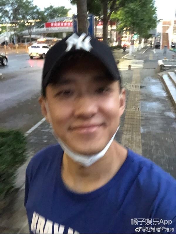 还记得剧版《匆匆那年》里的赵烨吗?他现在长这样
