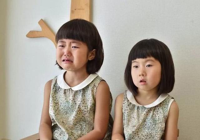 她拍下女儿最丑的照片，却意外走红，网友：绝对是亲妈