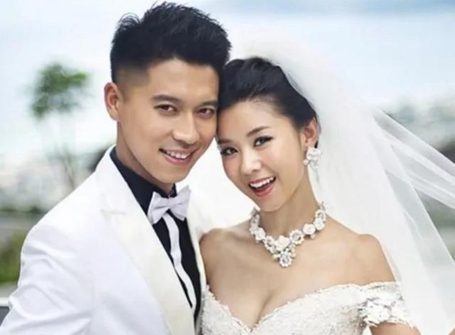 王雷妻子李小萌现身,36岁孕期身材显臃肿,曾曝二胎想要女儿