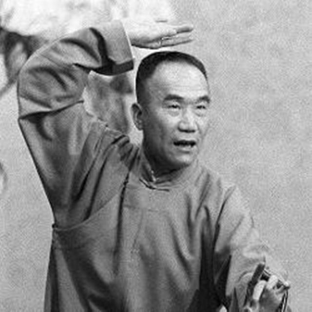 侯宝林用相声逗得毛主席哈哈大笑,主席大赞:侯先生,再来一个