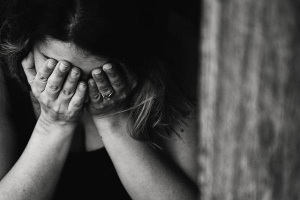 印度女子凌晨搭便车,遭2名醉酒男子侵犯,警方装傻充愣:真罕见