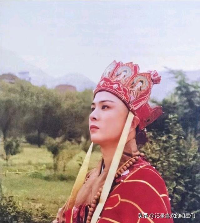 原来西游记中有三个唐僧是三个不同男演员来饰演的，演技精湛！