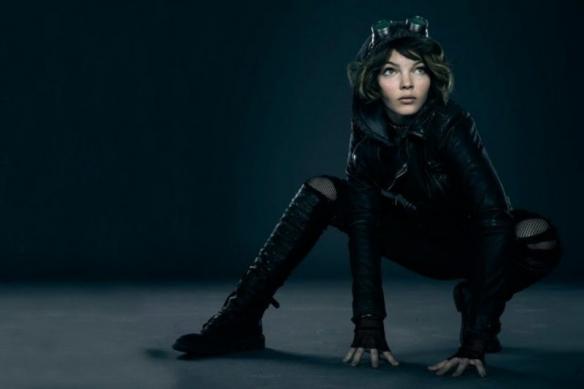 盘点历代《蝙蝠侠》最辣猫女!谁是系列最火辣反派?