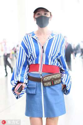 叶一茜老公(叶一茜身穿灯笼袖上衣露天鹅颈，和老公办宫廷生日party城会玩)