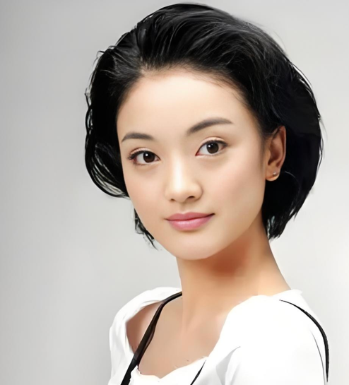 雪豹15年后,五位女演员不红各有苦衷,白月光“萧雅”近照美