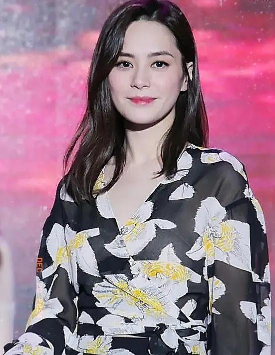 阿姣的时光印记:从俏丽佳人到邻家大妈,情路坎坷……