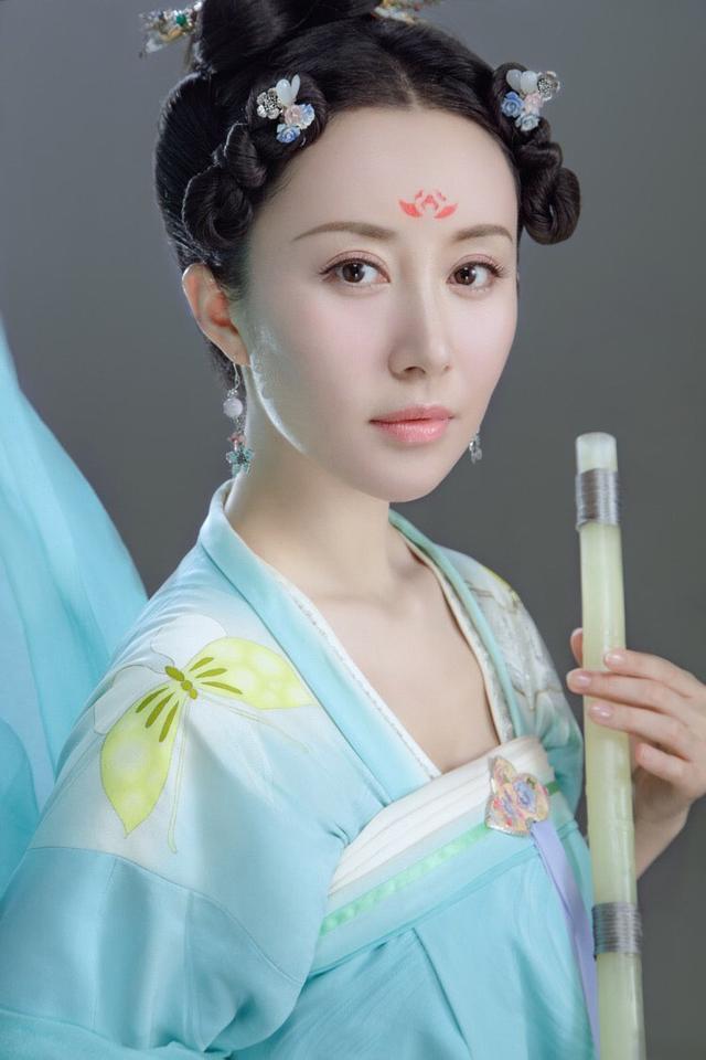 舒畅《大唐荣耀》饰 慕容林致，蕙质兰心，生性温婉、善良、端庄