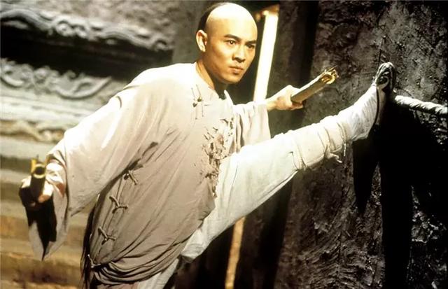 李连杰版《方世玉》,好几位内地演员,出人意料的是潘粤明也在