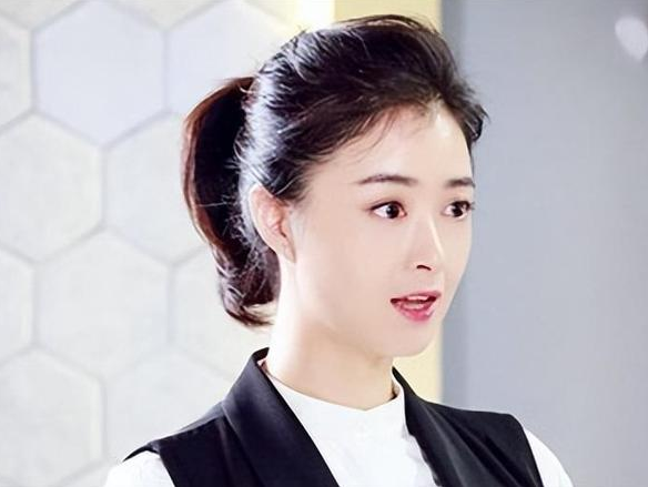 蒋欣惊人的蜕变,从童星到实力派演员,她再一次让娱乐圈刮目相看