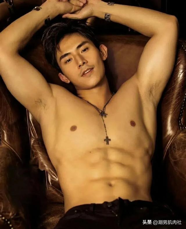 魅力四溢的肌肉猛男,你心动了吗?