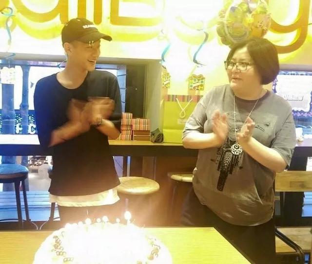 陈宝莲之子邱煌祎:心痛生母早逝,恩怨如风亲情有泪