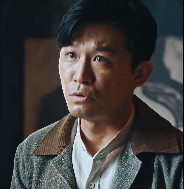 《暗夜与黎明》老默哭了,尊敬十年的恩人,竟是自己的仇人
